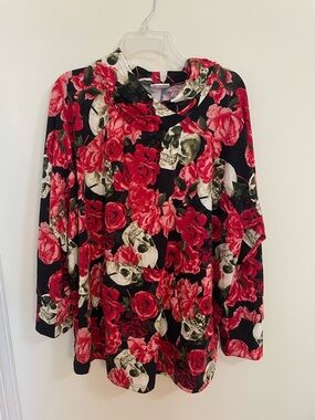 LuLaRoe Amber Hoodie Red & Green Floral and Skull Accent Women’s Size 3XL
